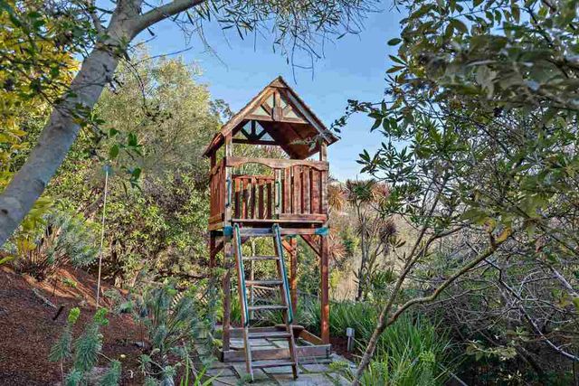 6189 Contra Costa Road, Oakland, CA 94618