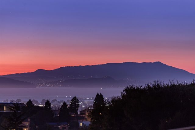 6189 Contra Costa Road, Oakland, CA 94618