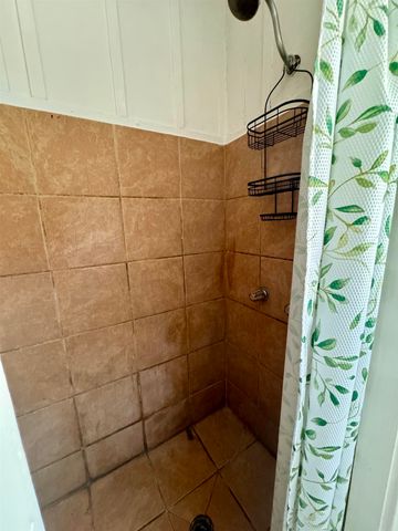 1700 Okana St, Kualapuu, HI 96757