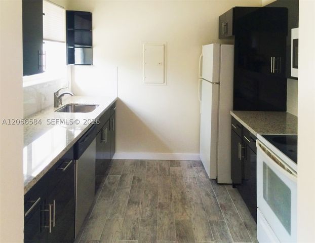 47 Sidonia Ave 47, Coral Gables, FL 33134
