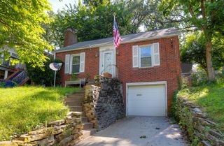 1523 41st Place, Des Moines, IA 50311