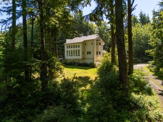 545 Bartel Rd, Cannon Beach, OR 97110