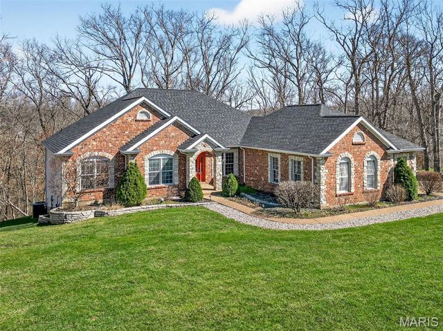 762 Lake Valley Drive, Defiance, MO 63341