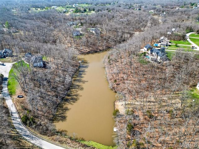 762 Lake Valley Drive, Defiance, MO 63341