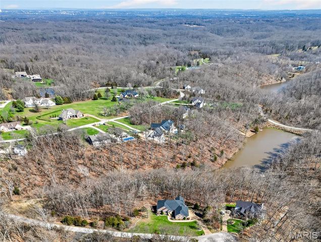 762 Lake Valley Drive, Defiance, MO 63341
