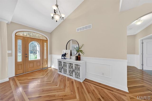 762 Lake Valley Drive, Defiance, MO 63341