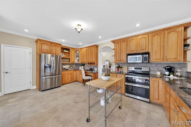 762 Lake Valley Drive, Defiance, MO 63341