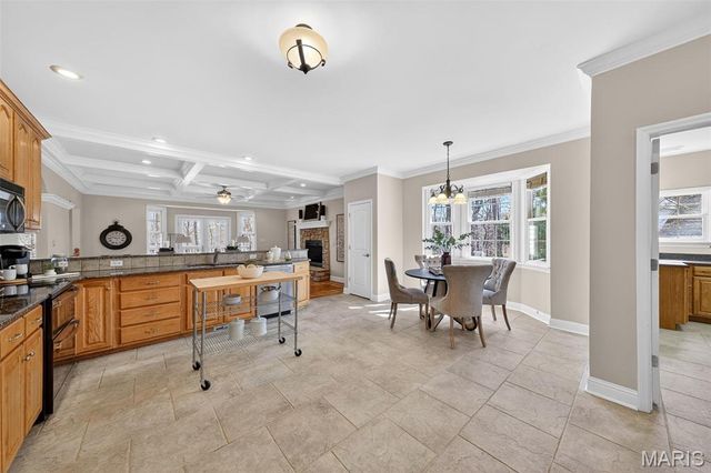 762 Lake Valley Drive, Defiance, MO 63341