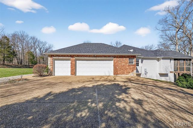 762 Lake Valley Drive, Defiance, MO 63341