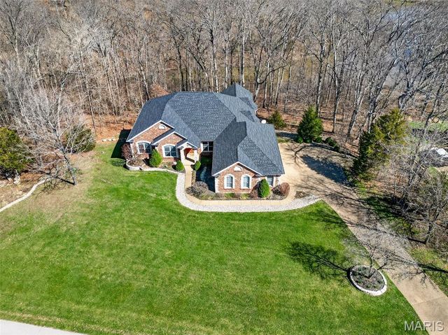 762 Lake Valley Drive, Defiance, MO 63341
