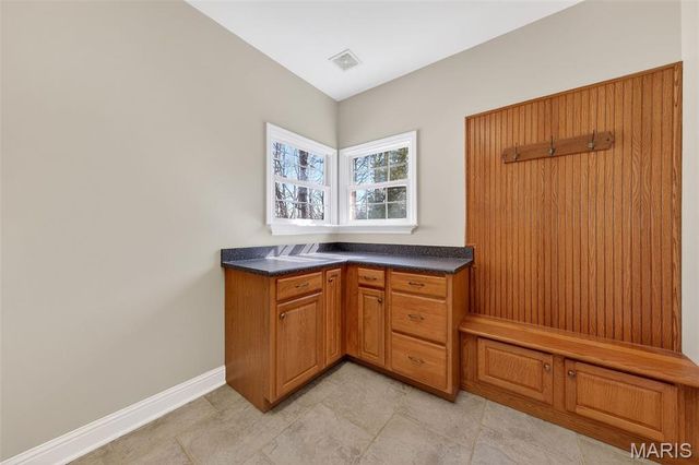 762 Lake Valley Drive, Defiance, MO 63341