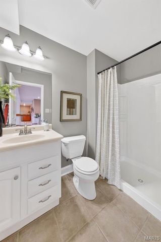 762 Lake Valley Drive, Defiance, MO 63341