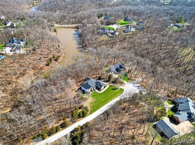 762 Lake Valley Drive, Defiance, MO 63341