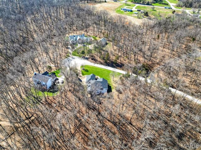 762 Lake Valley Drive, Defiance, MO 63341