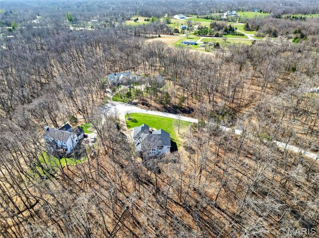 762 Lake Valley Drive, Defiance, MO 63341