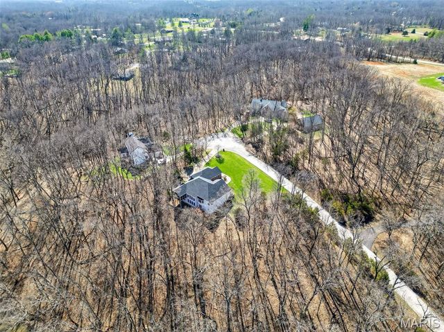 762 Lake Valley Drive, Defiance, MO 63341