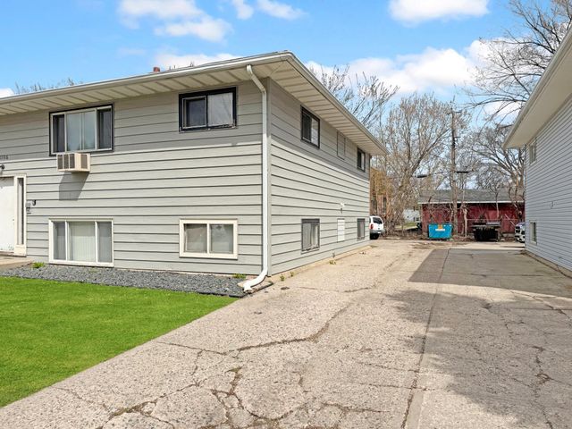 1106 18th Street S, Moorhead, MN 56560