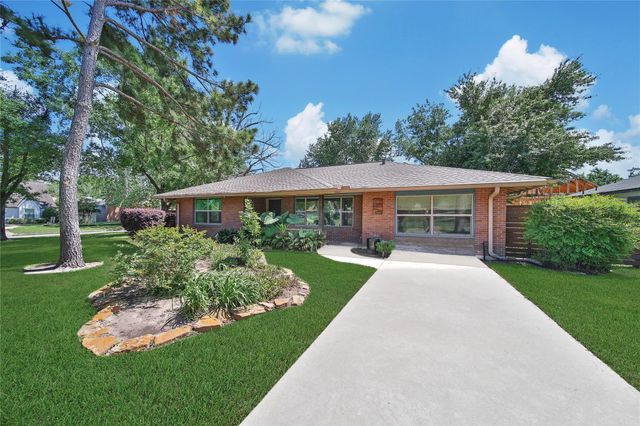 4401 Brookwoods Drive, Houston, TX 77092