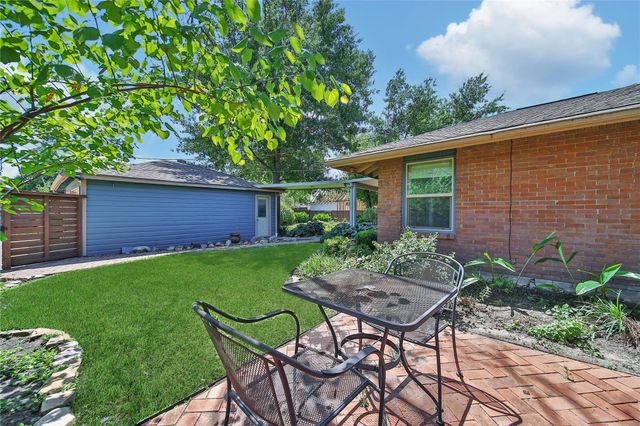 4401 Brookwoods Drive, Houston, TX 77092