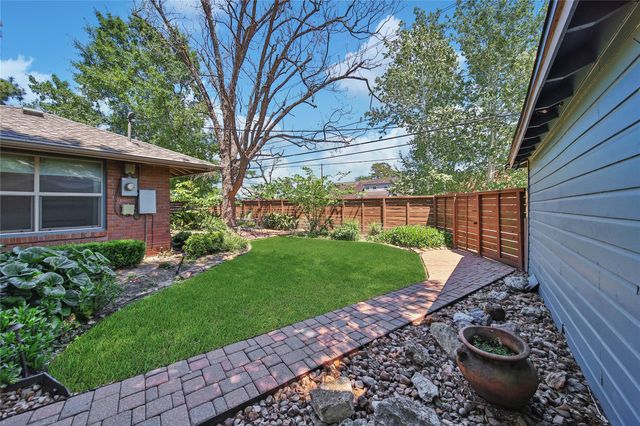 4401 Brookwoods Drive, Houston, TX 77092