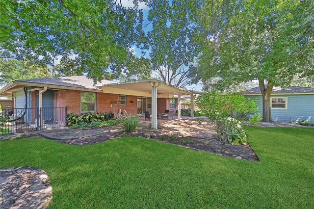 4401 Brookwoods Drive, Houston, TX 77092