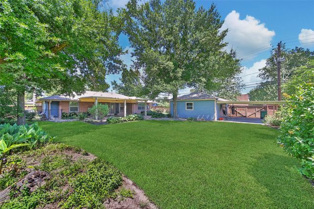 4401 Brookwoods Drive, Houston, TX 77092