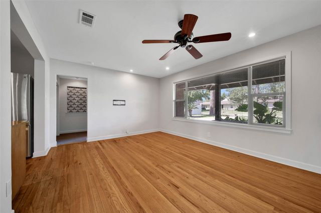 4401 Brookwoods Drive, Houston, TX 77092