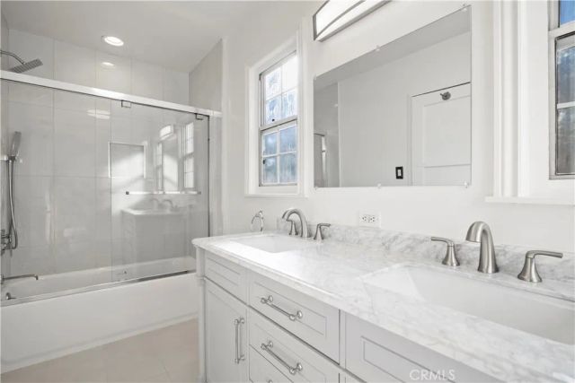 4918 Cahuenga, North Hollywood, CA 91601