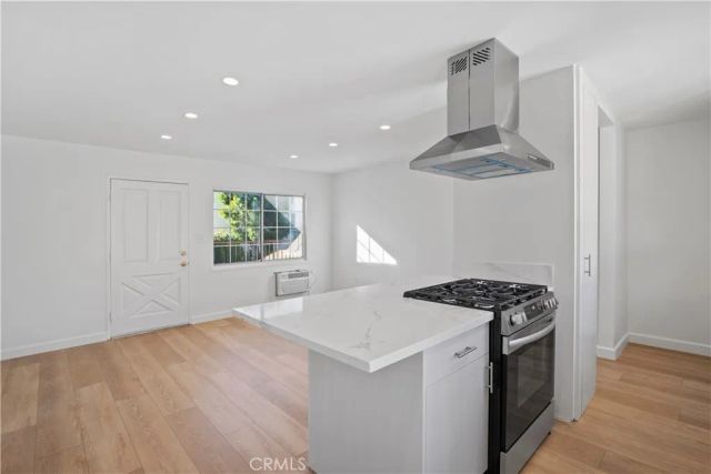 4918 Cahuenga, North Hollywood, CA 91601