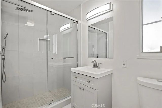 4918 Cahuenga, North Hollywood, CA 91601