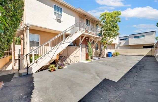 4918 Cahuenga, North Hollywood, CA 91601