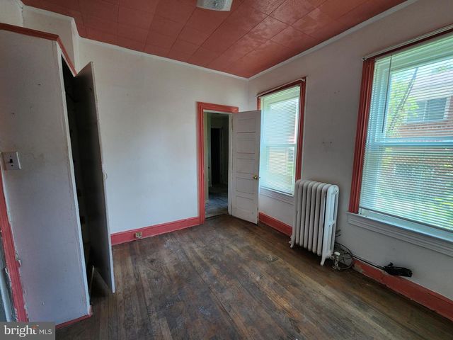 4506 BROOKS ST NE, Washington, DC 20019