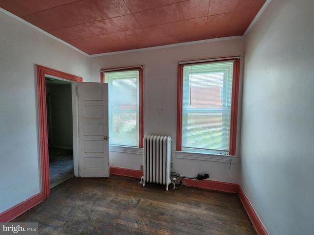 4506 BROOKS ST NE, Washington, DC 20019