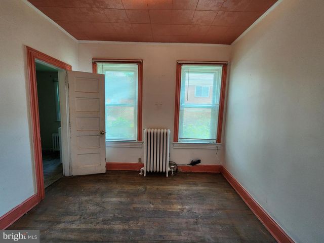 4506 BROOKS ST NE, Washington, DC 20019