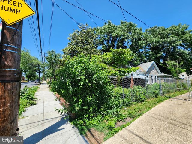 4506 BROOKS ST NE, Washington, DC 20019