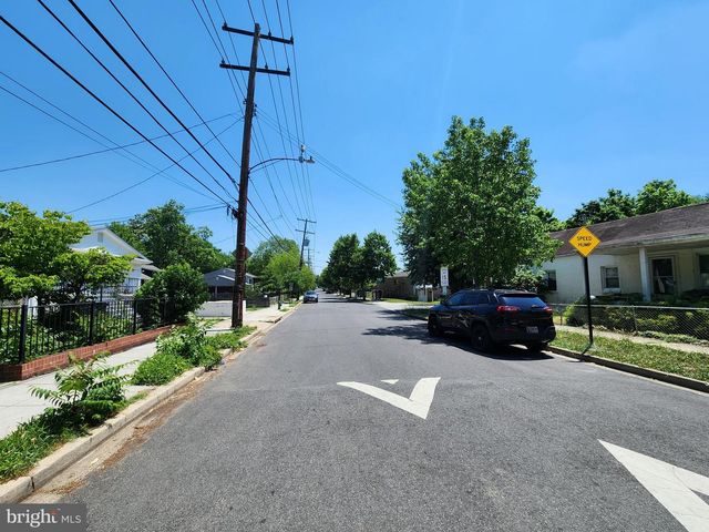 4506 BROOKS ST NE, Washington, DC 20019