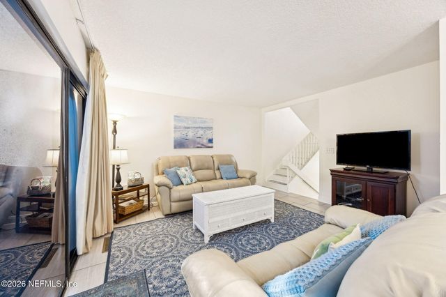 3165 1ST Avenue 15, Fernandina Beach, FL 32034