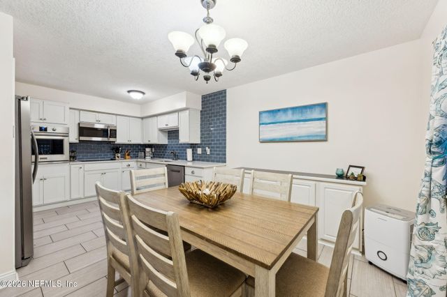 3165 1ST Avenue 15, Fernandina Beach, FL 32034