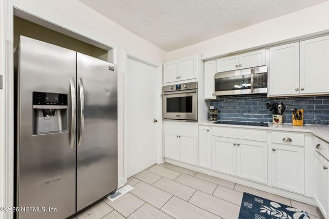 3165 1ST Avenue 15, Fernandina Beach, FL 32034