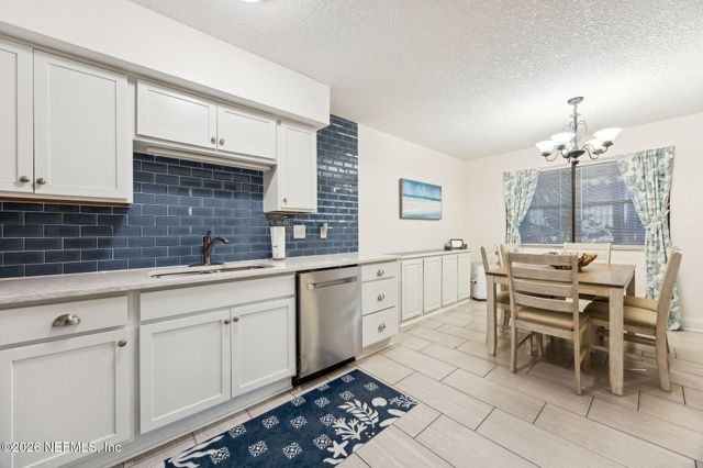 3165 1ST Avenue 15, Fernandina Beach, FL 32034