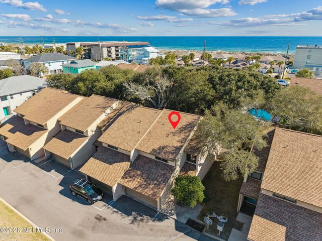 3165 1ST Avenue 15, Fernandina Beach, FL 32034