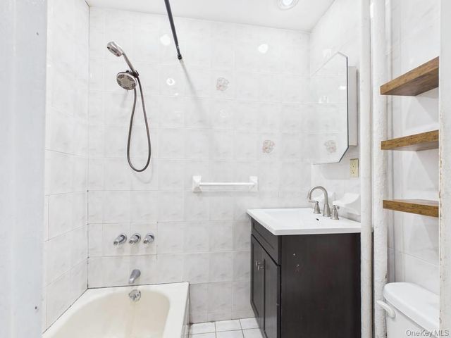 7862 81st Street, Ridgewood, NY 11385