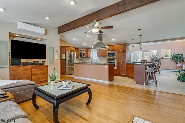 1044 Summit Ln, Mountainside Boro, NJ 07092