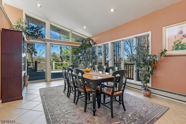 1044 Summit Ln, Mountainside Boro, NJ 07092