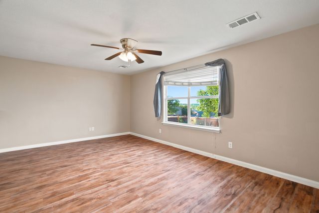 177 Buffalo Ridge Drive, Newark, TX 76071