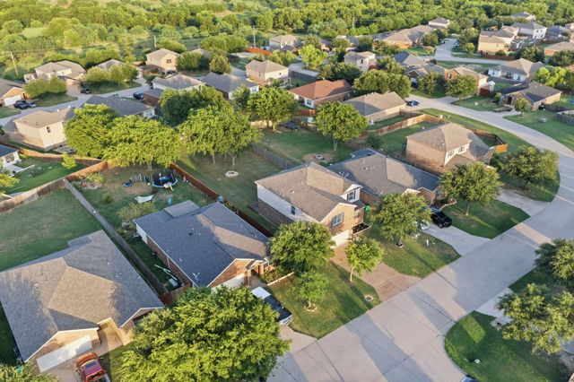 177 Buffalo Ridge Drive, Newark, TX 76071