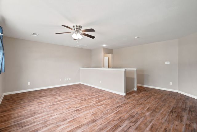 177 Buffalo Ridge Drive, Newark, TX 76071