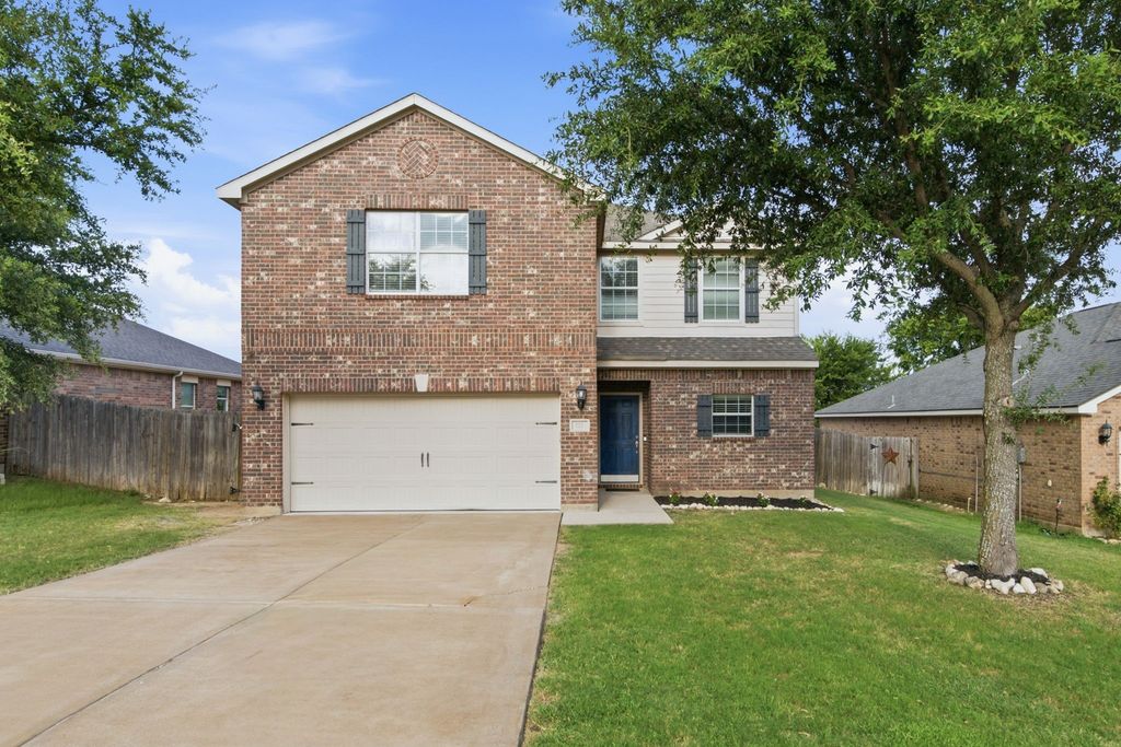 177 Buffalo Ridge Drive, Newark, TX 76071