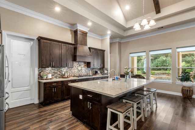 26214 Crown Court, Montgomery, TX 77316