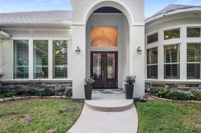 26214 Crown Court, Montgomery, TX 77316